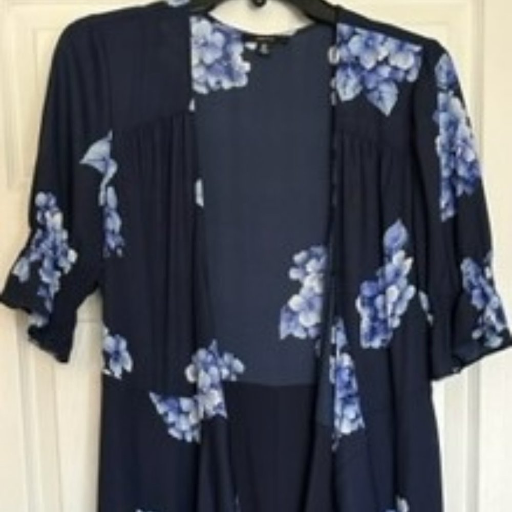 ❌️SOLD❌️ FLORAL DRESS - Picture 3 of 4